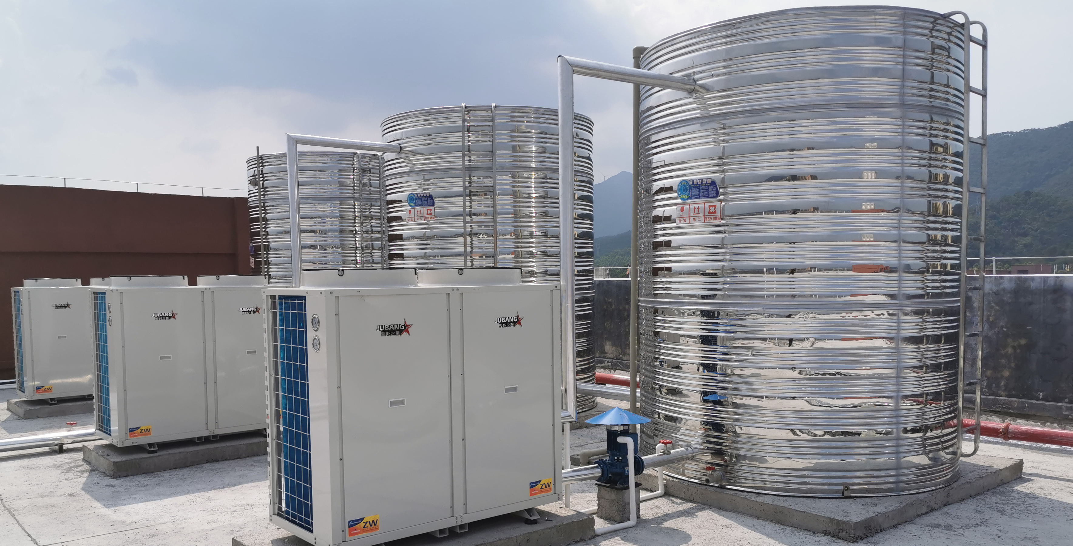 藍(lán)冠機(jī)電熱水工程與其它熱水工程對(duì)比