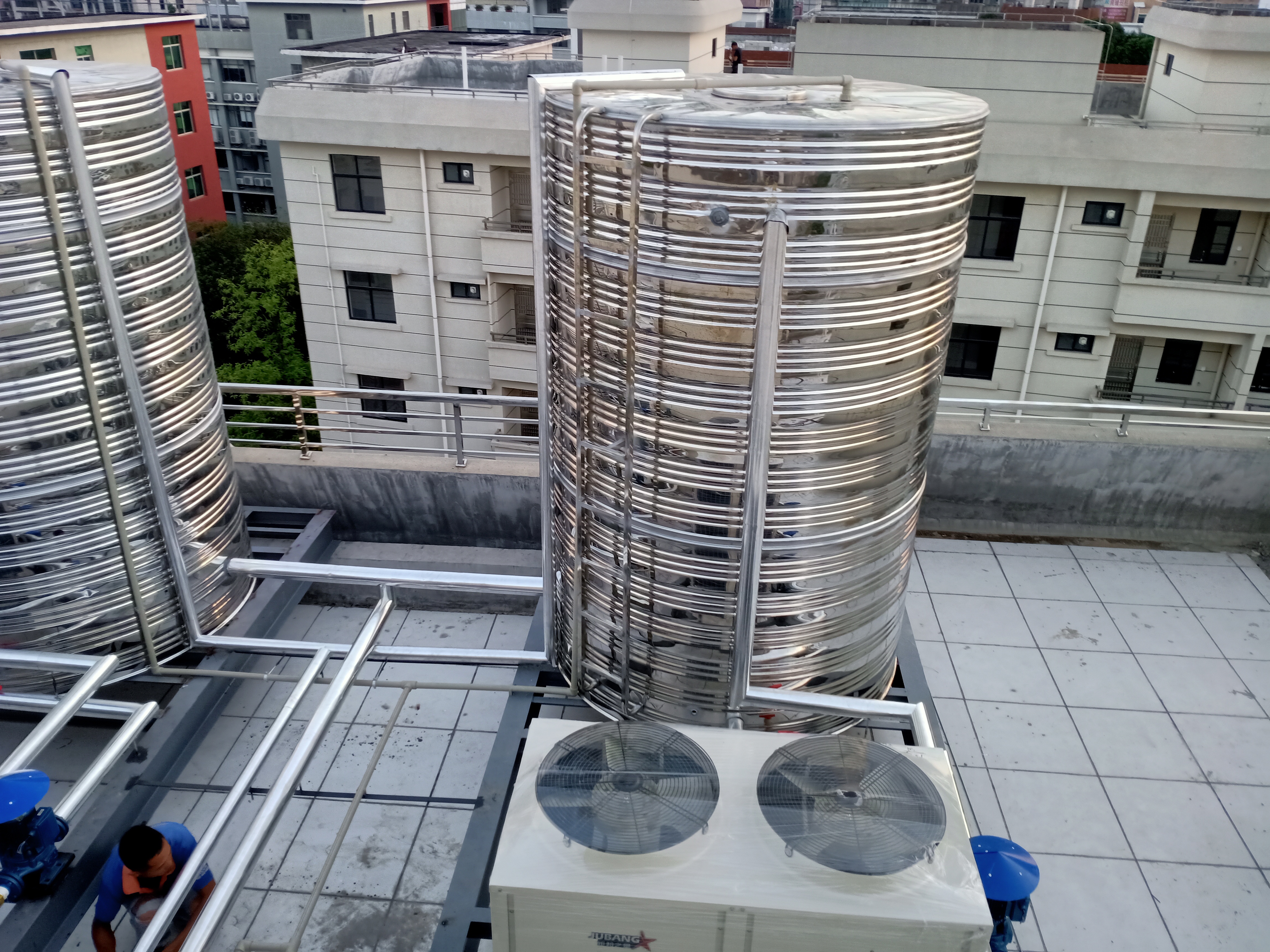 200人工地員工宿舍熱水工程方案