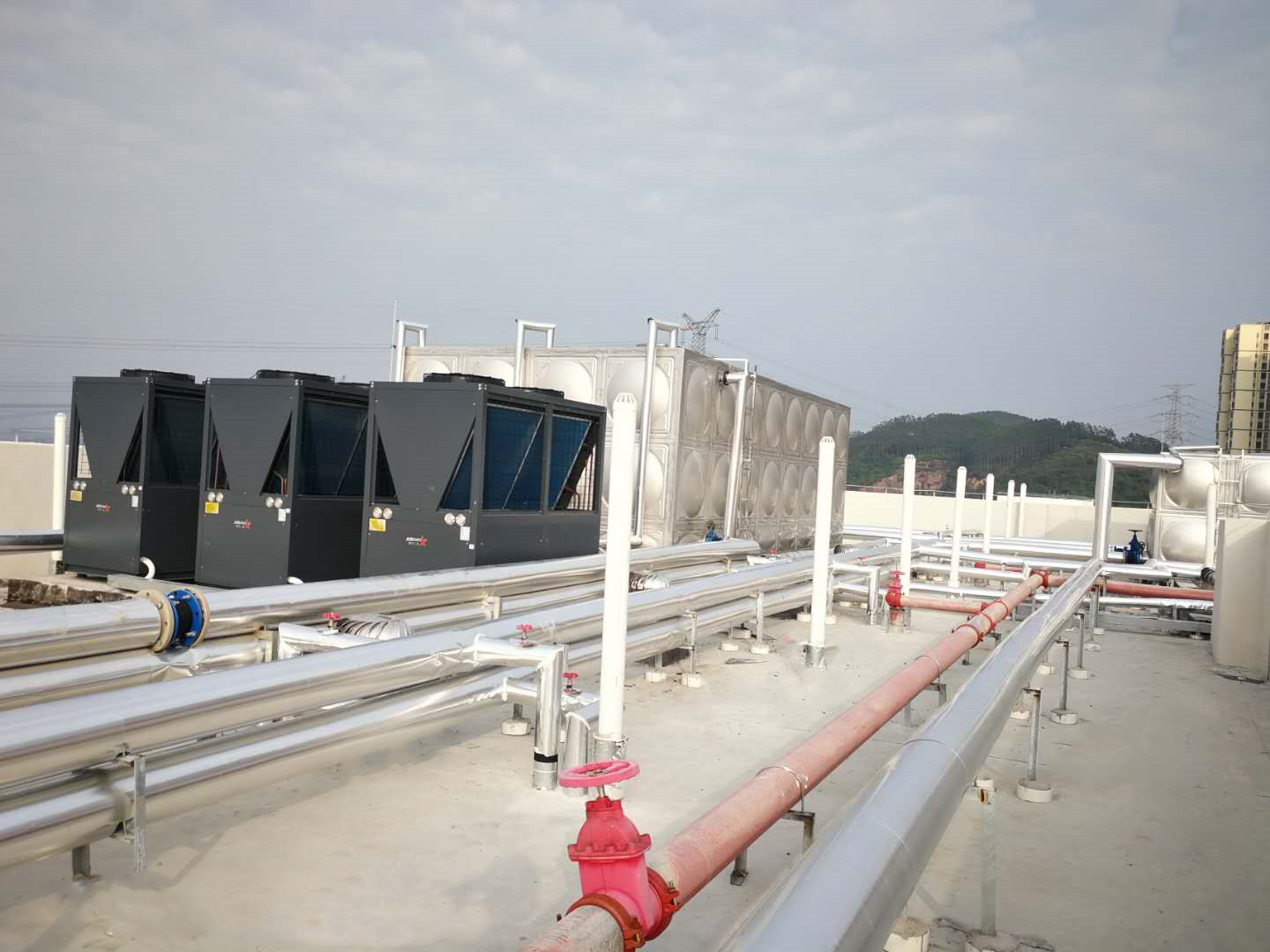 工廠空氣能熱水工程