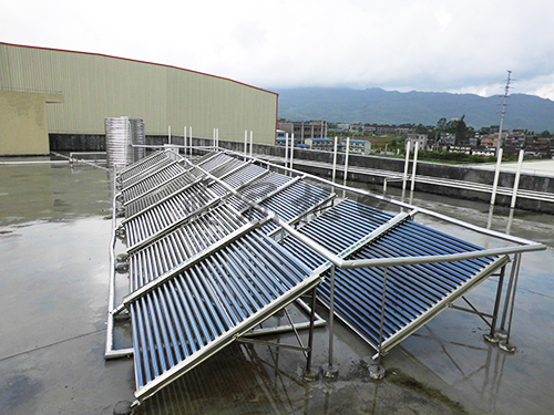 真空管太陽(yáng)能熱水器工程 真空管太陽(yáng)能熱水器工程