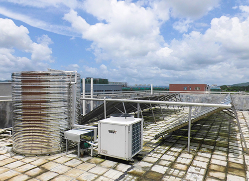 空氣能太陽(yáng)能熱水器工程 大型商用熱水工程 工廠酒店學(xué)校醫(yī)院等熱水工程首選二者搭配使用不再為熱水不夠用煩惱