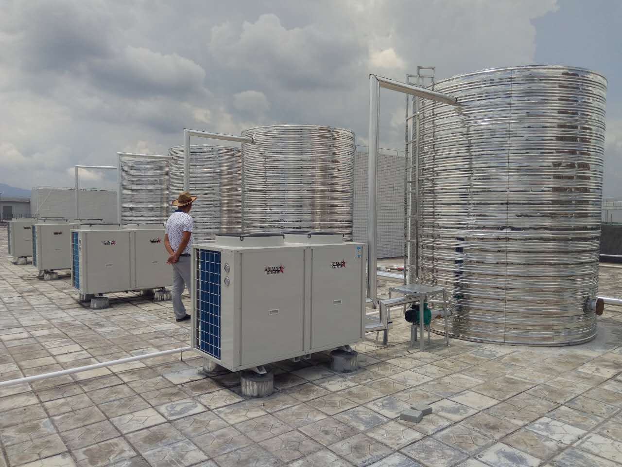 珠海市斗門區(qū)特殊教育學(xué)?？諝饽軣崴こ? width=