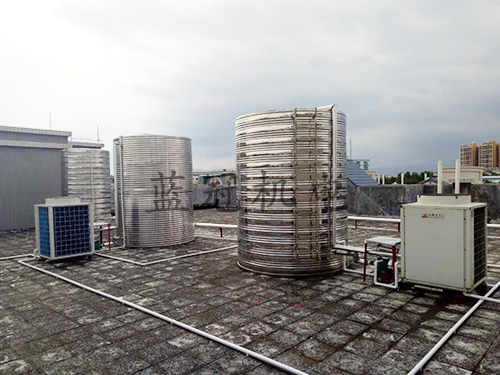 小城商務(wù)酒店空氣能熱水工程——全天候不間斷供水 小城商務(wù)酒店空氣能熱水工程——全天候不間斷供水