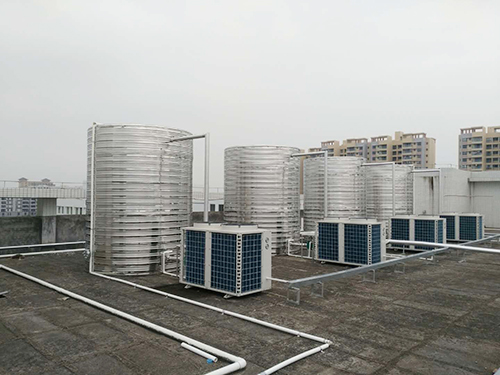 陽江貝斯特外國語學(xué)校熱水工程二期（主設(shè)備空氣能熱水器背面）