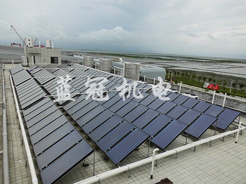 藍冠機電為三一重工工廠員工宿舍安裝的太陽能熱水工程