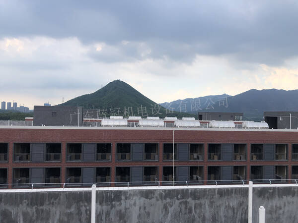 華商學(xué)院熱水工程