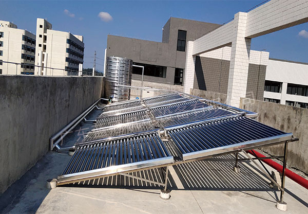 太陽能+空氣能熱水工程